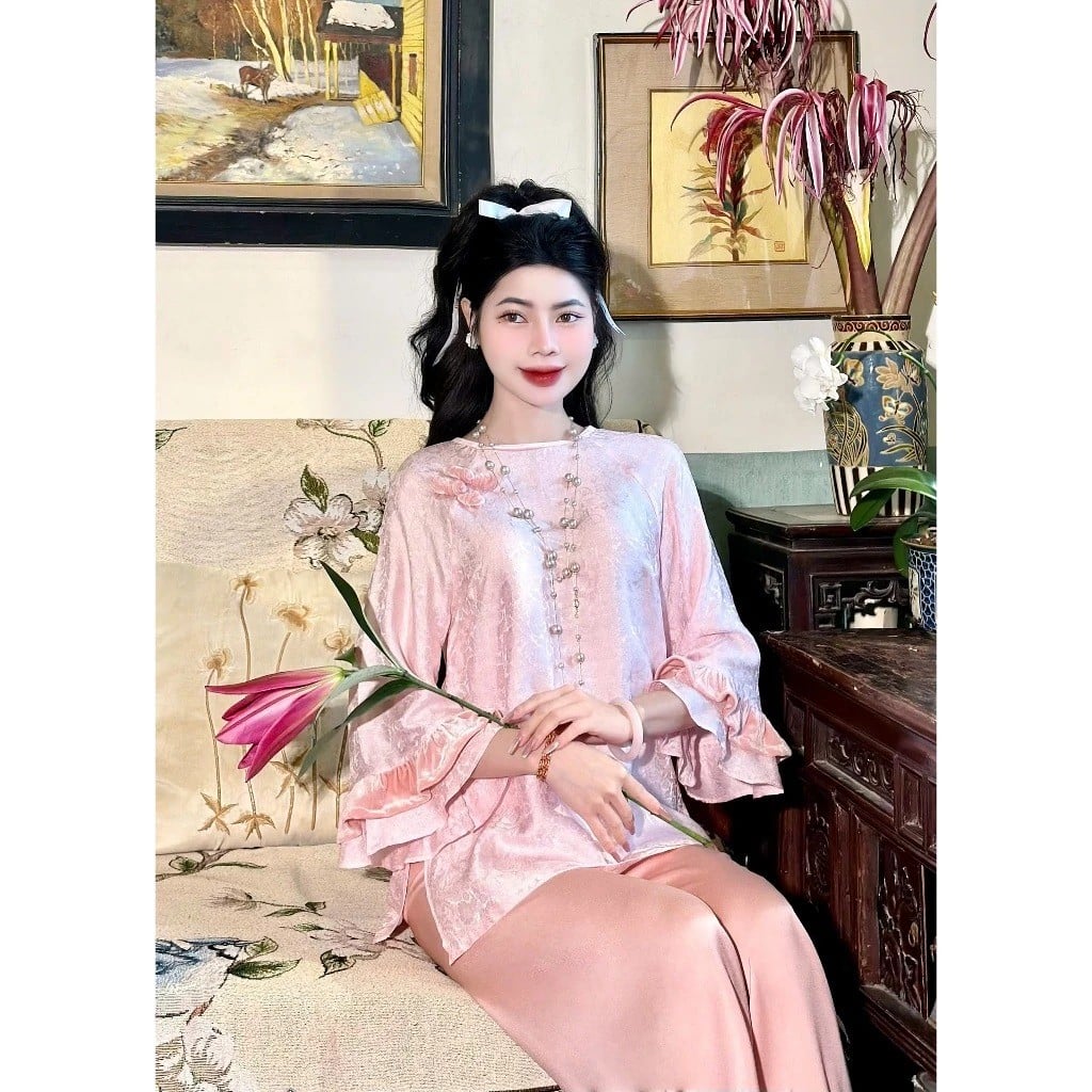 Áo bà ba lụa hồng tay loe xếp tầng
