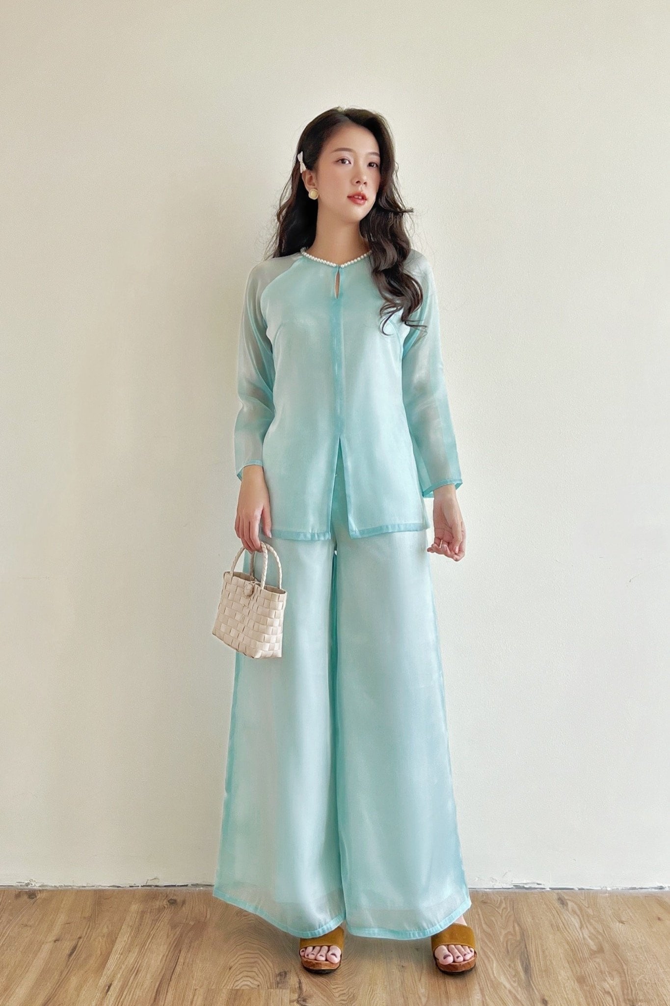 Áo bà ba xanh ngọc chất liệu organza tay dài