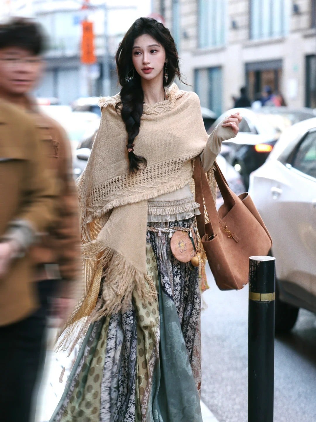 Áo choàng len là gì?