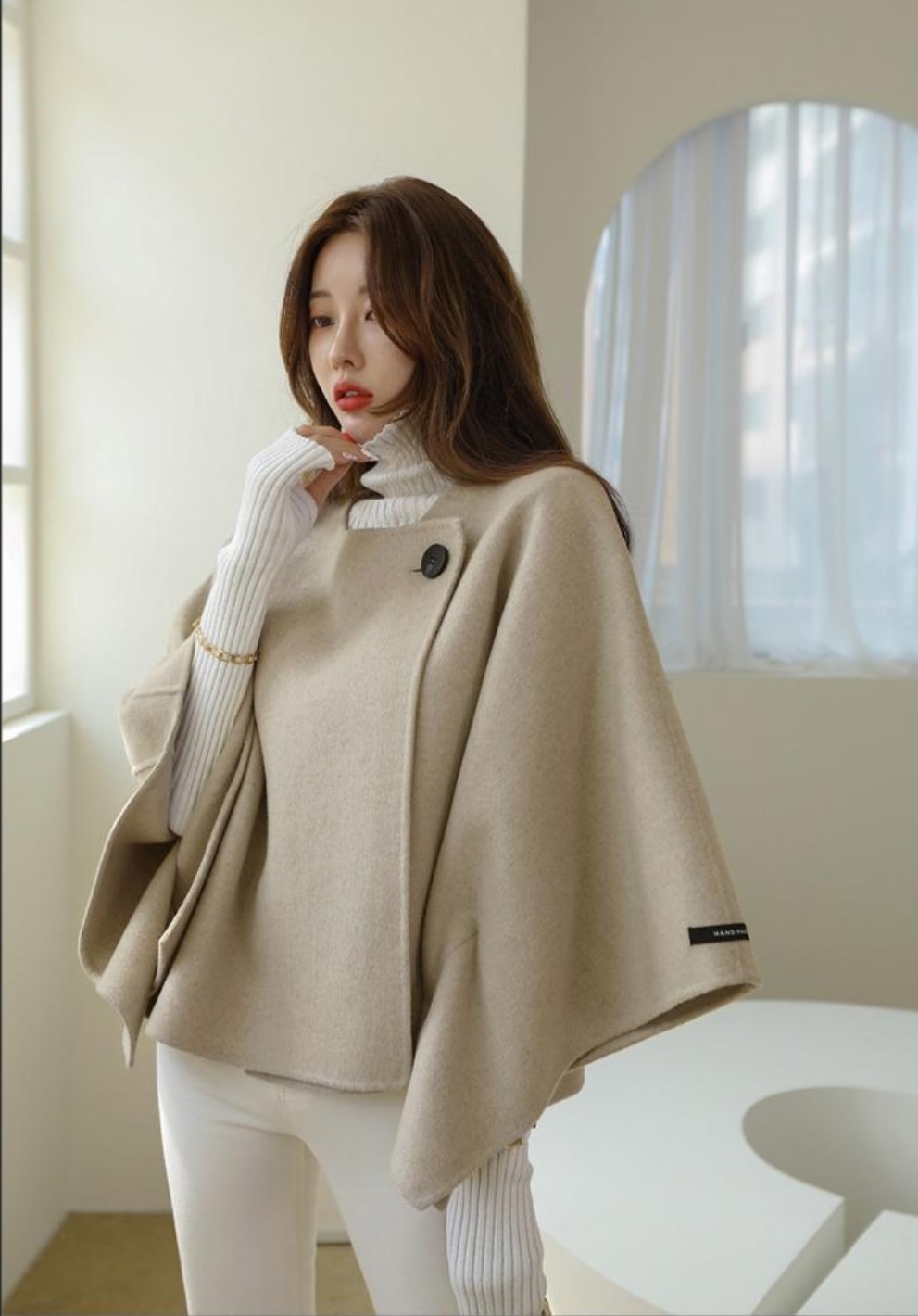 Áo choàng len cánh dơi