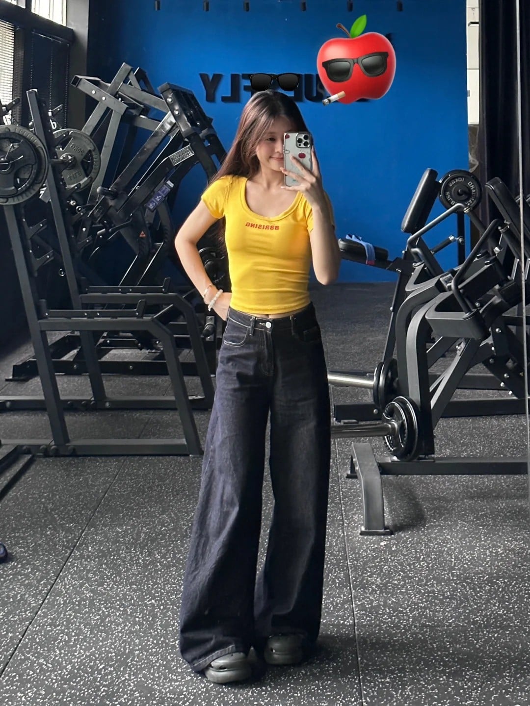 Kết hợp cùng quần jeans nữ