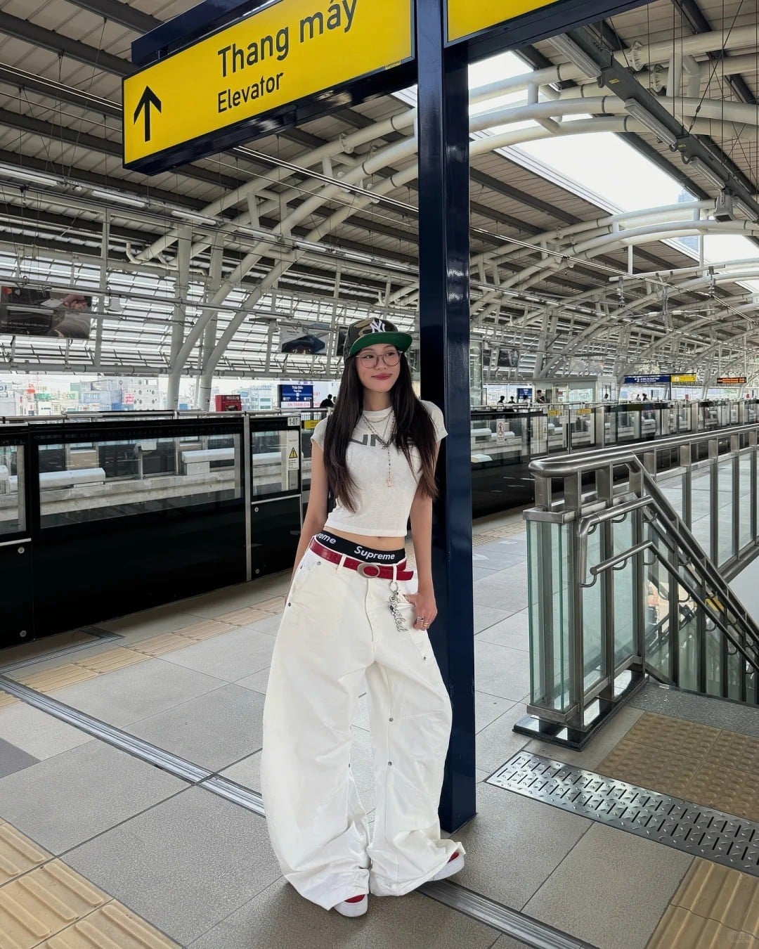 Bản giao hưởng All-White bừng sáng không gian