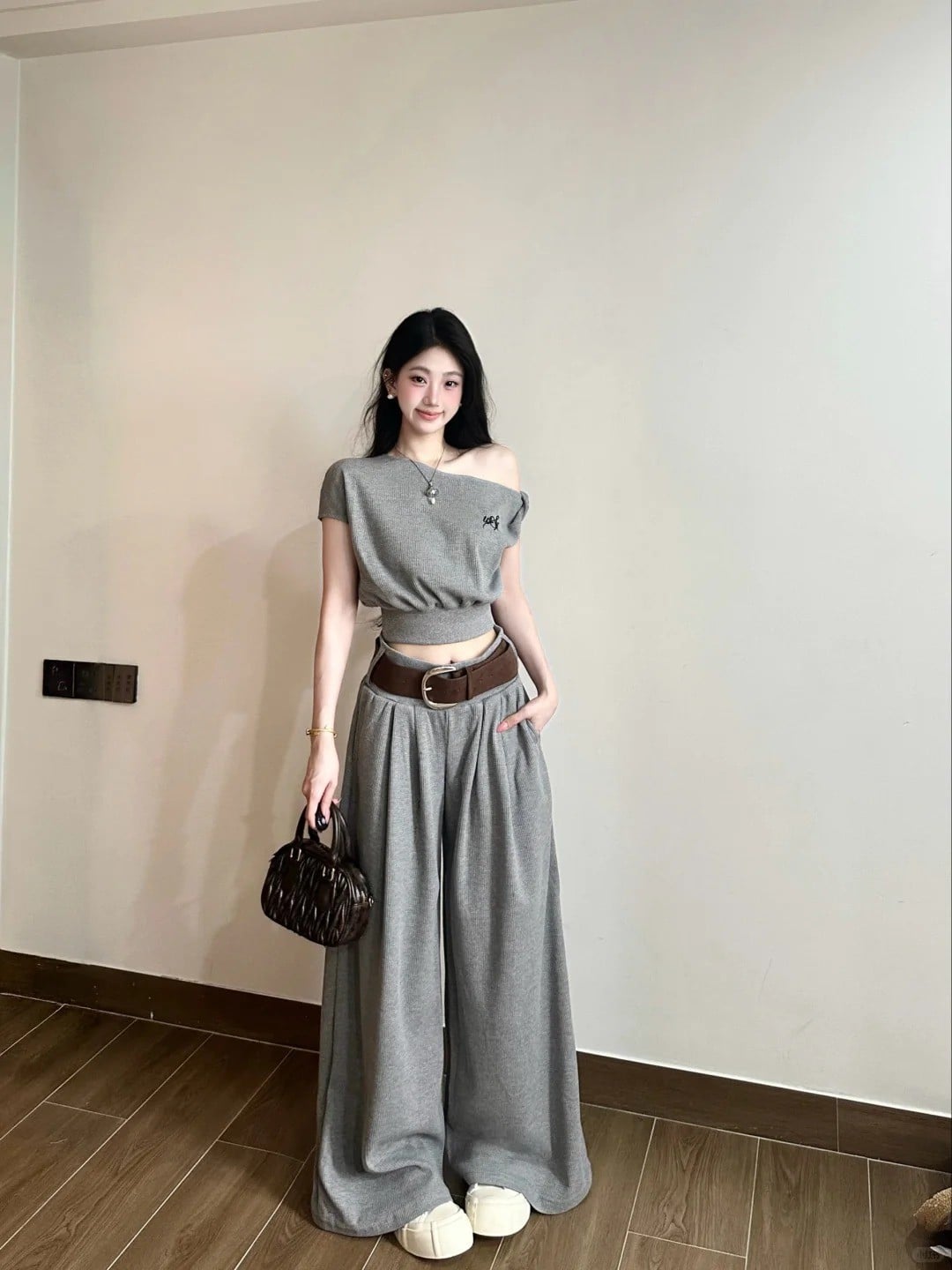 Nghệ thuật kiến tạo cấu trúc từ chất liệu co giãn