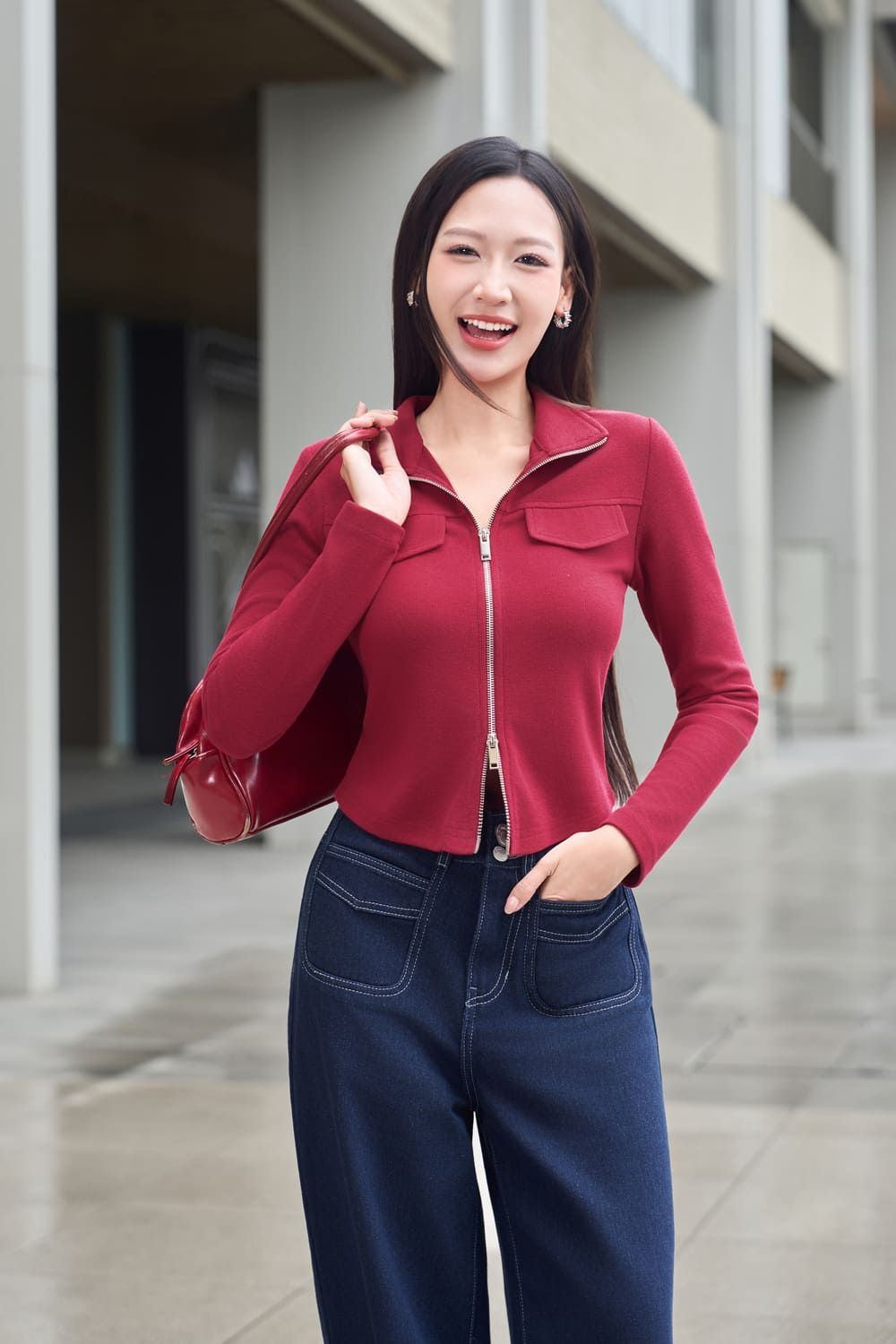 Bản phối đỏ rực rỡ đánh thức mọi ánh nhìn