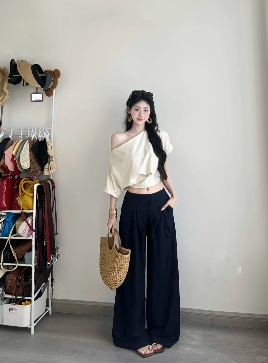 Sự quyến rũ e ấp dưới ánh nắng thị thành