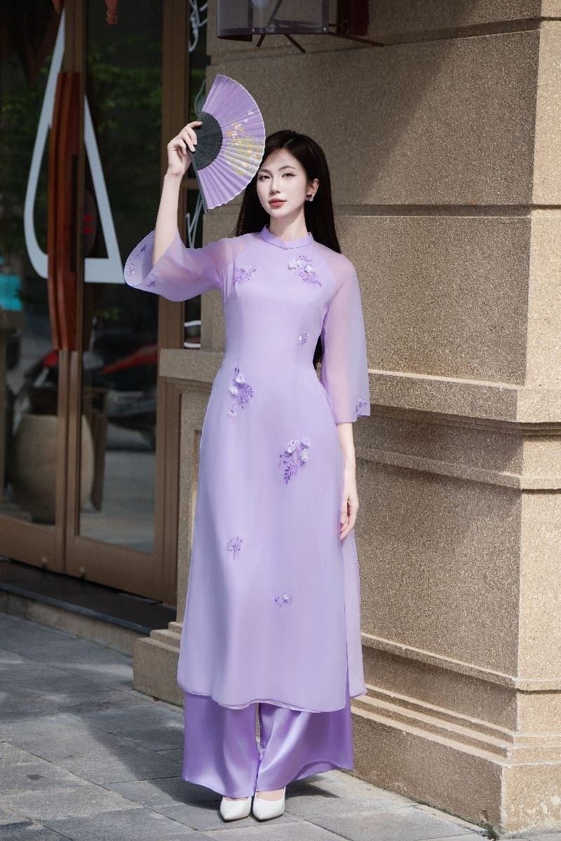 Mẫu 16: Áo dài tím hồng đơn sắc thanh lịch