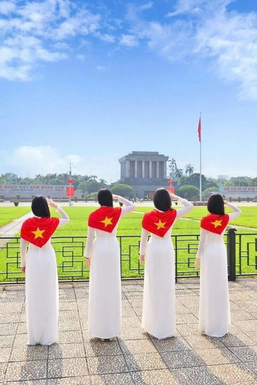 Mẫu áo dài tập thể, đồng phục