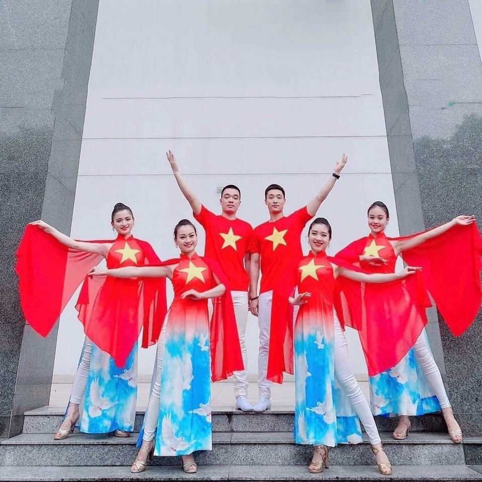 Mẫu áo dài tập thể, đồng phục