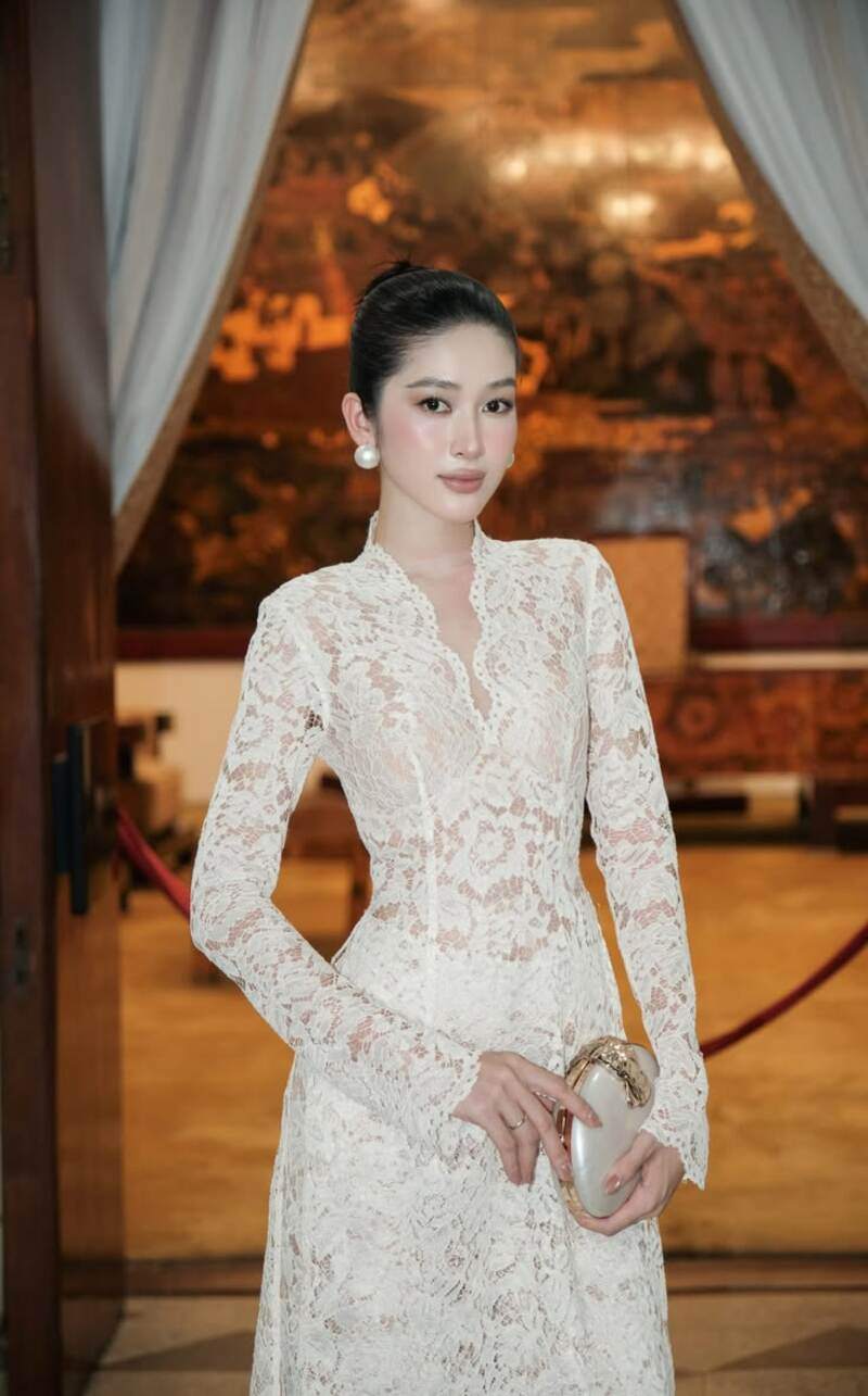 áo dài đi đám cưới