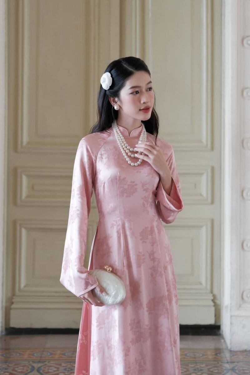 áo dài đi đám cưới