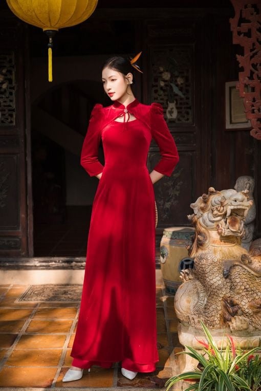 Áo dài đỏ theo chất liệu (Gấm, Lụa, Nhung, Ren...)