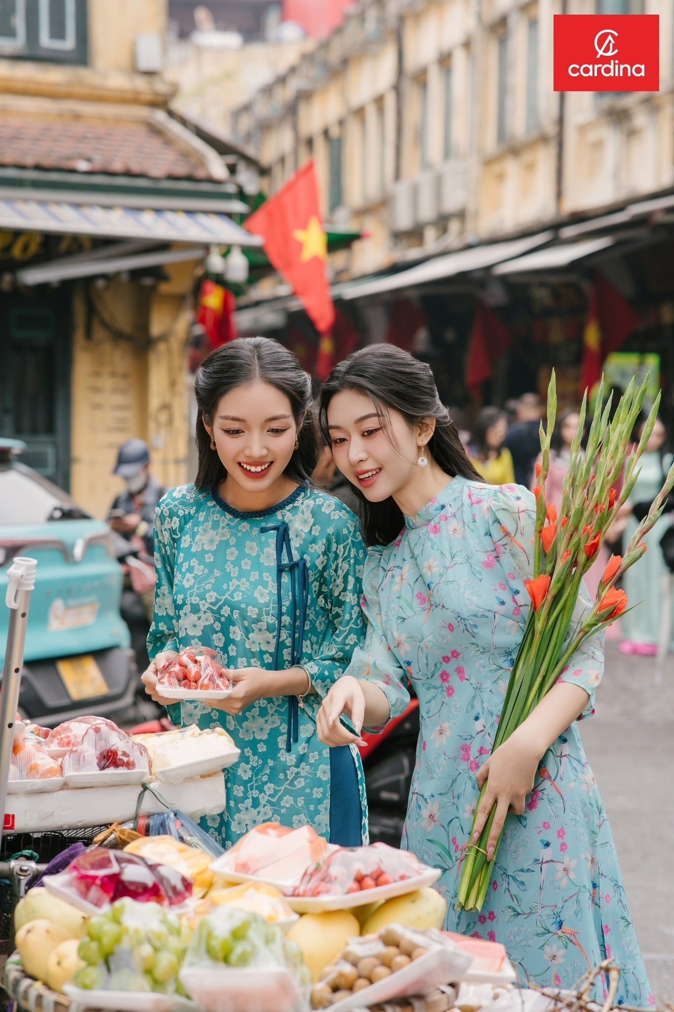 Bí quyết chọn áo dài hoa nhí phù hợp với vóc dáng