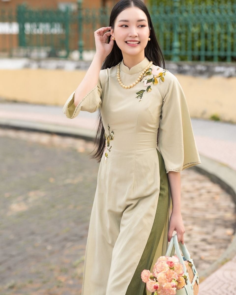 Phối Phụ Kiện Cùng Áo Dài Linen Sao Cho Tinh Tế?