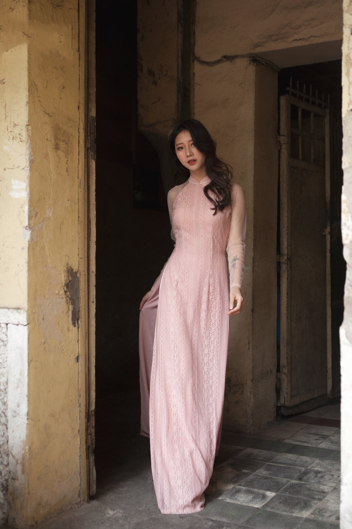 Mẫu 19: Áo dài ren hoa toàn thân gợi cảm