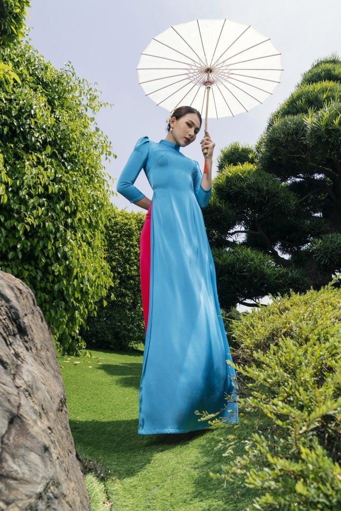 Áo dài Lụa Xanh Dương Tay Phồng Hiện Đại