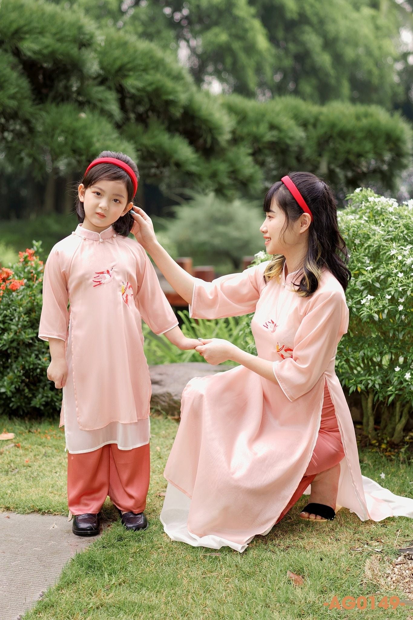 Mua áo dài mẹ và bé ở đâu đẹp, uy tín tại Hà Nội và TP.HCM?