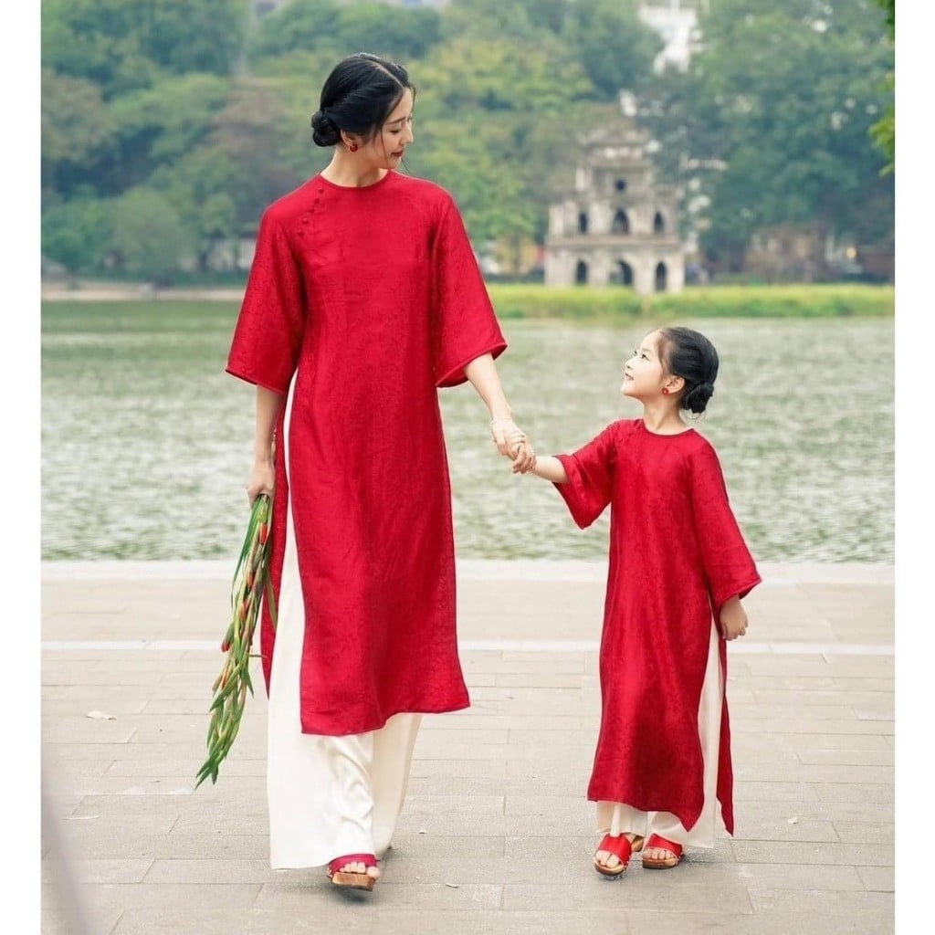 Dự báo xu hướng áo dài đôi mẹ và bé năm 2026