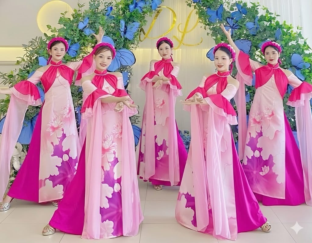 16. Áo dài múa màu tím Huế mộng mơ