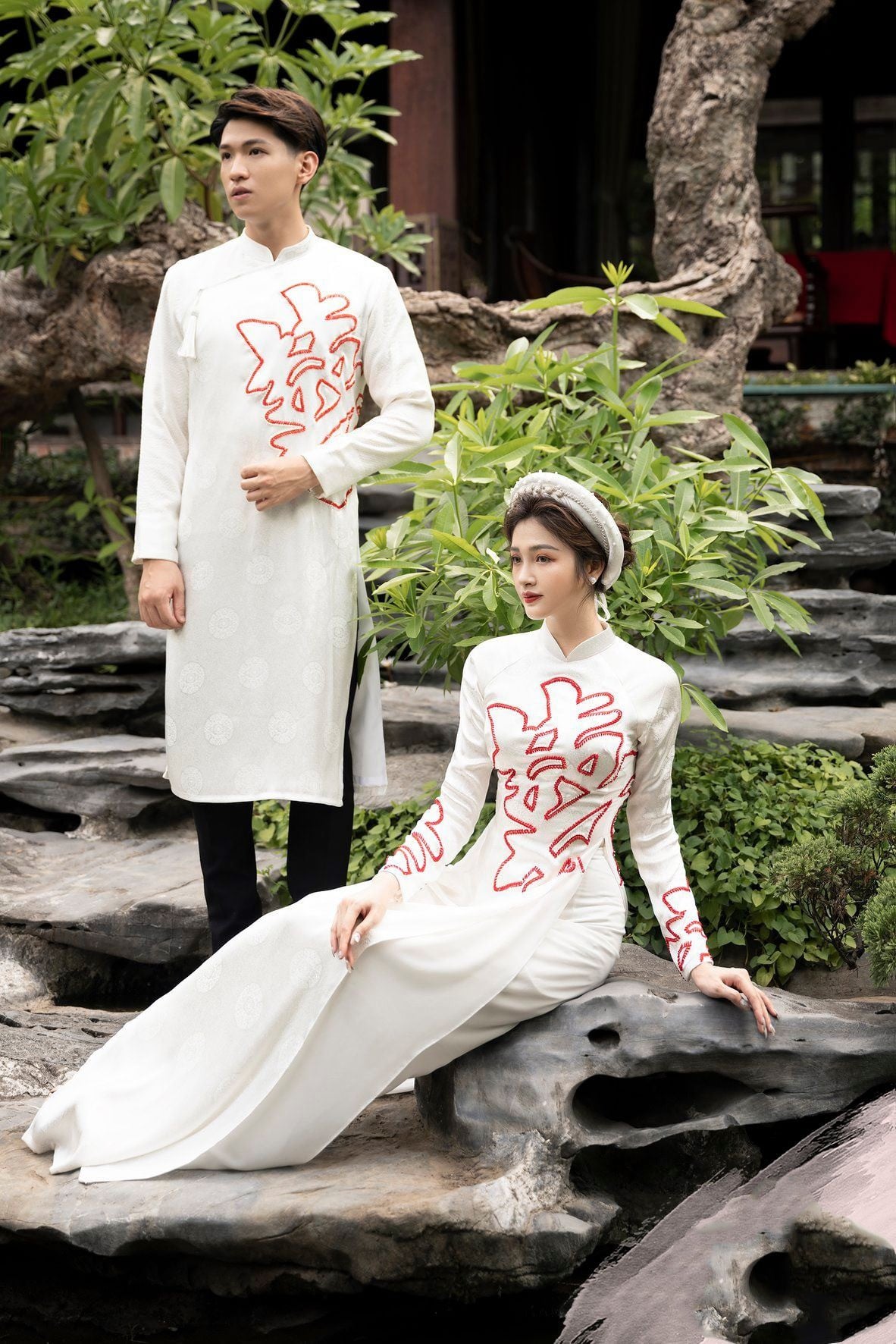 17. Áo dài song hỷ cho cặp đôi (cô dâu và chú rể)