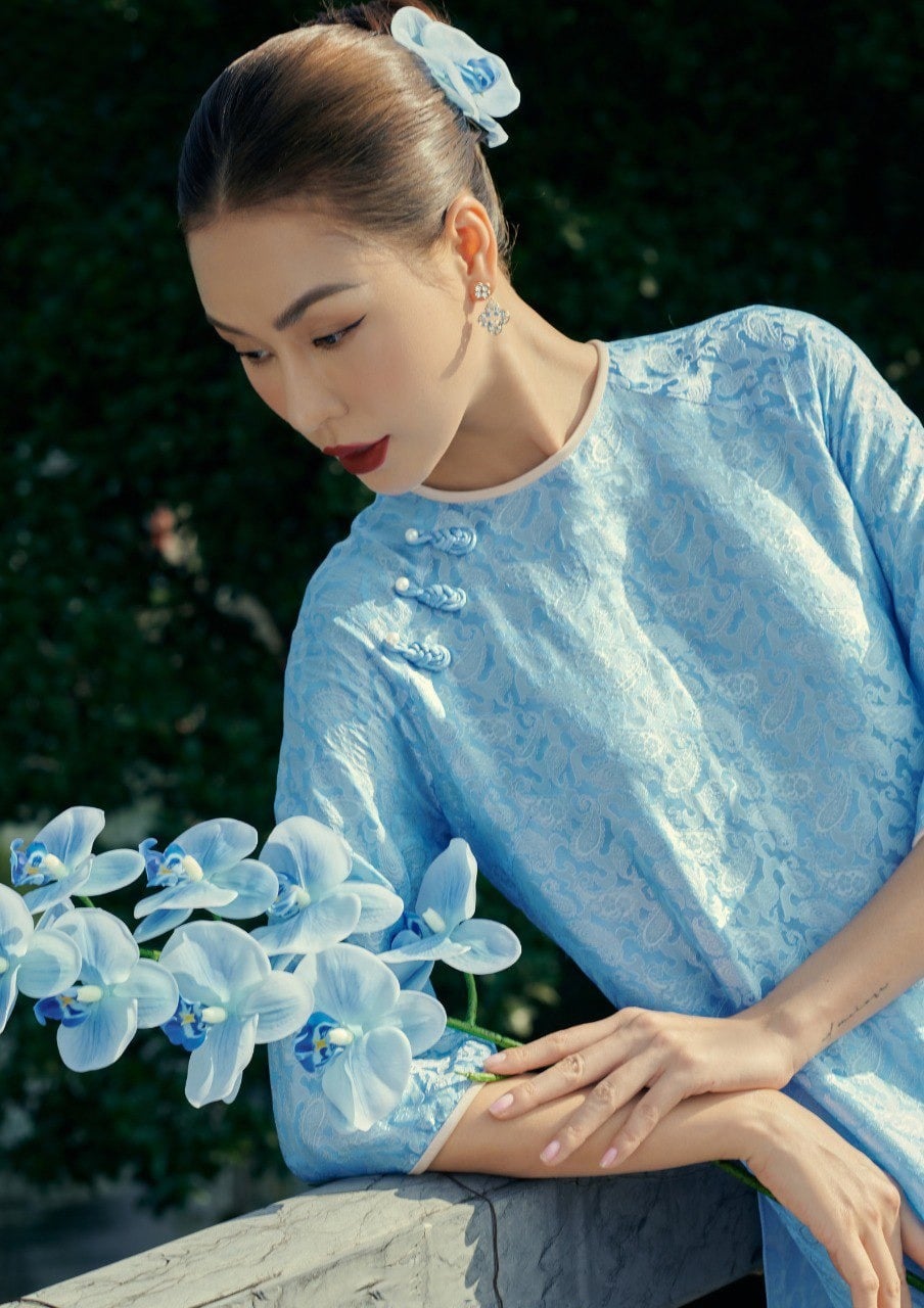 Tôn vinh vẻ đẹp kín đáo, thanh lịch