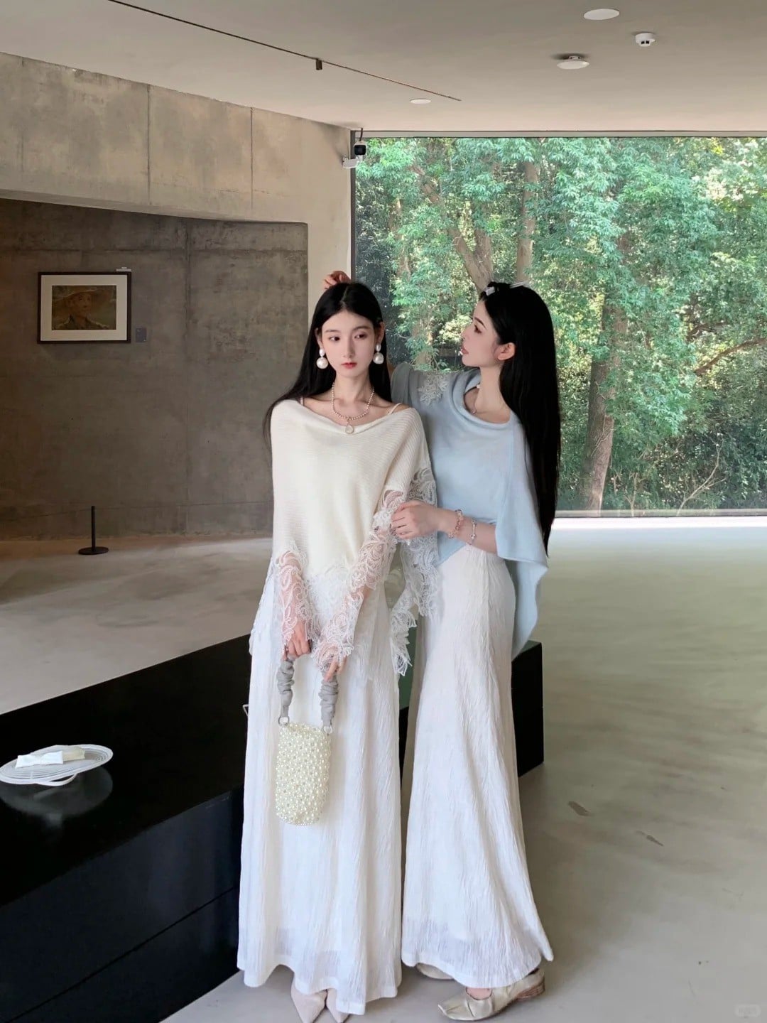 20. Tư thế chị em thanh lịch