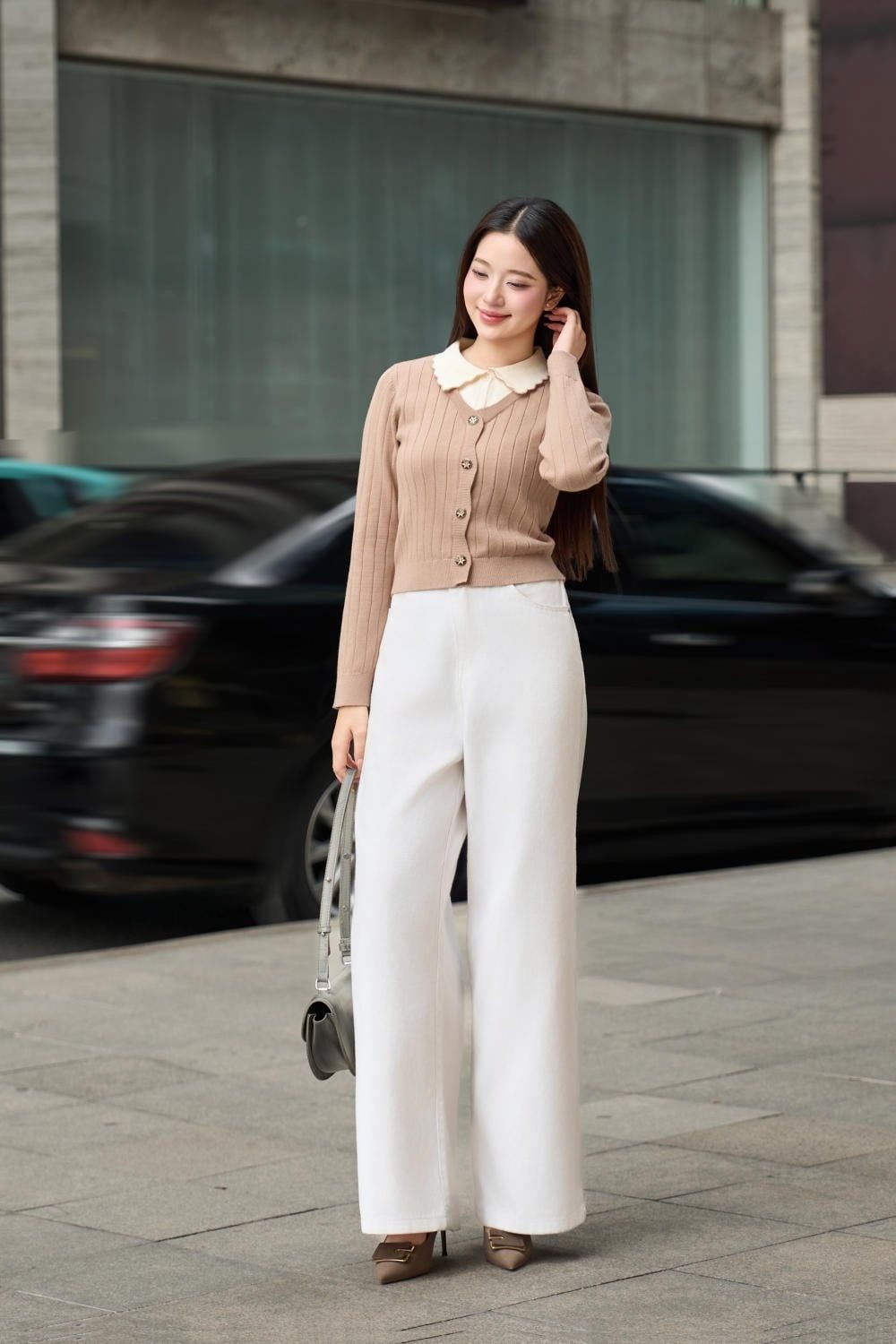 Quần ống rộng (Culottes) + Áo Len Cổ Tim