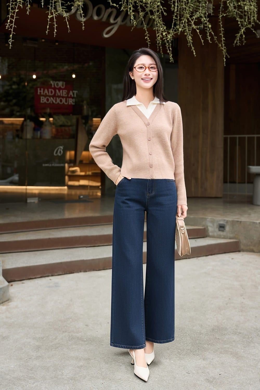 Quần Jeans + Áo Len Cổ Tim