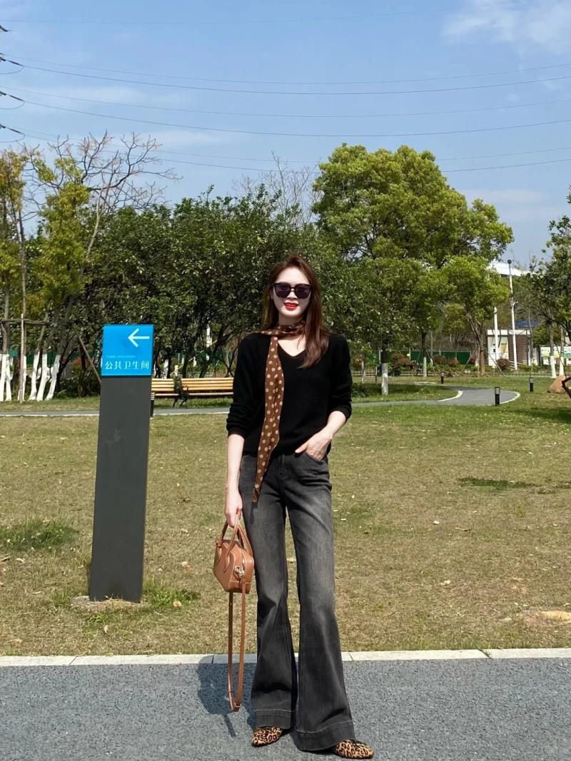 Quần âu ống loe + Áo Len Cổ Tim