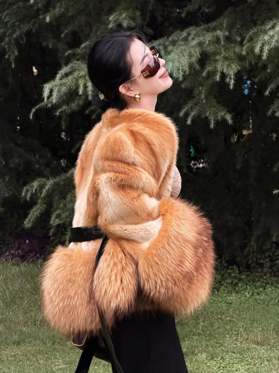 Hướng dẫn cách chọn mua và phân biệt áo lông thú thật - giả