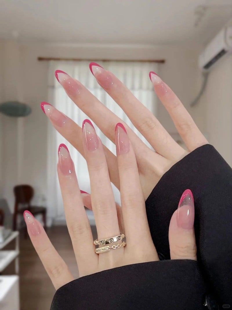 mẫu nail móng nhọn tròn