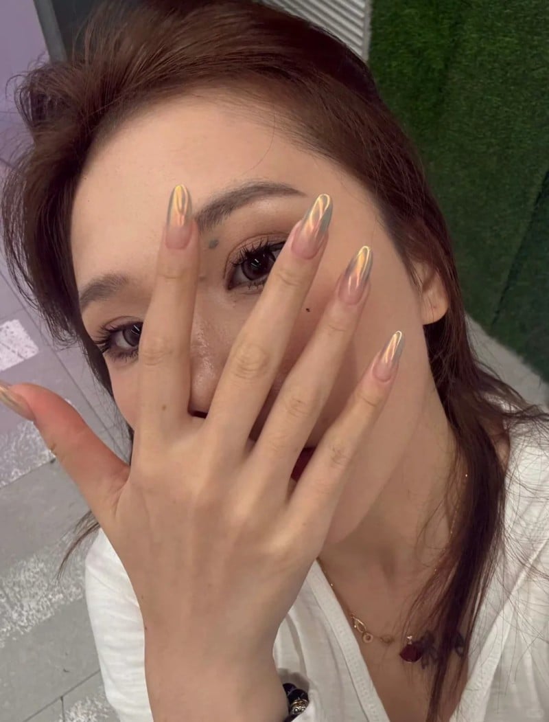 mẫu nail móng nhọn tròn