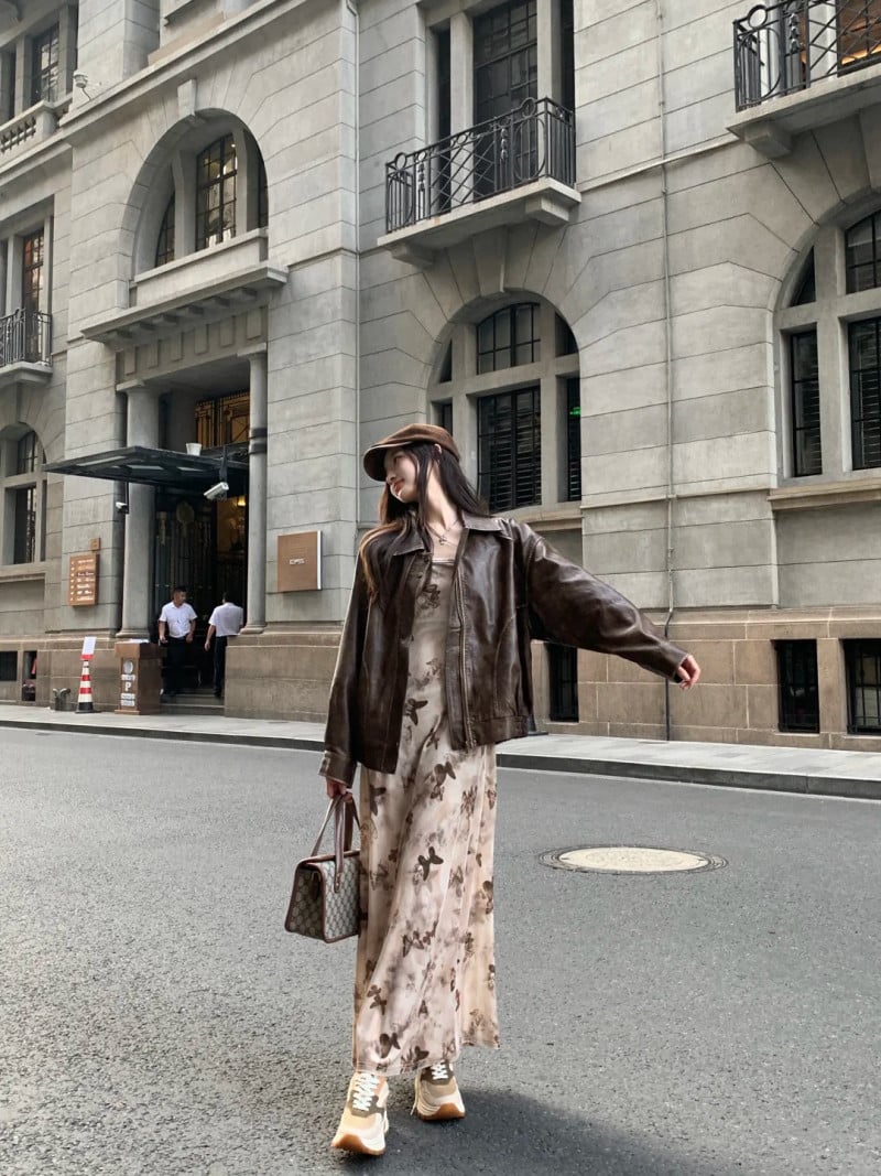 bắp chân to mặc váy gì