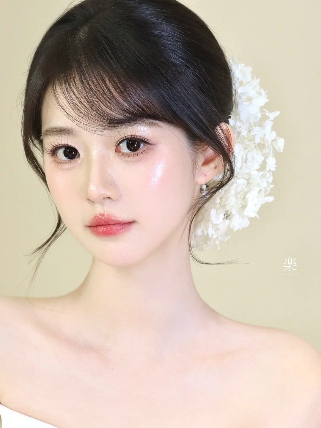 các kiểu tóc đi tiệc