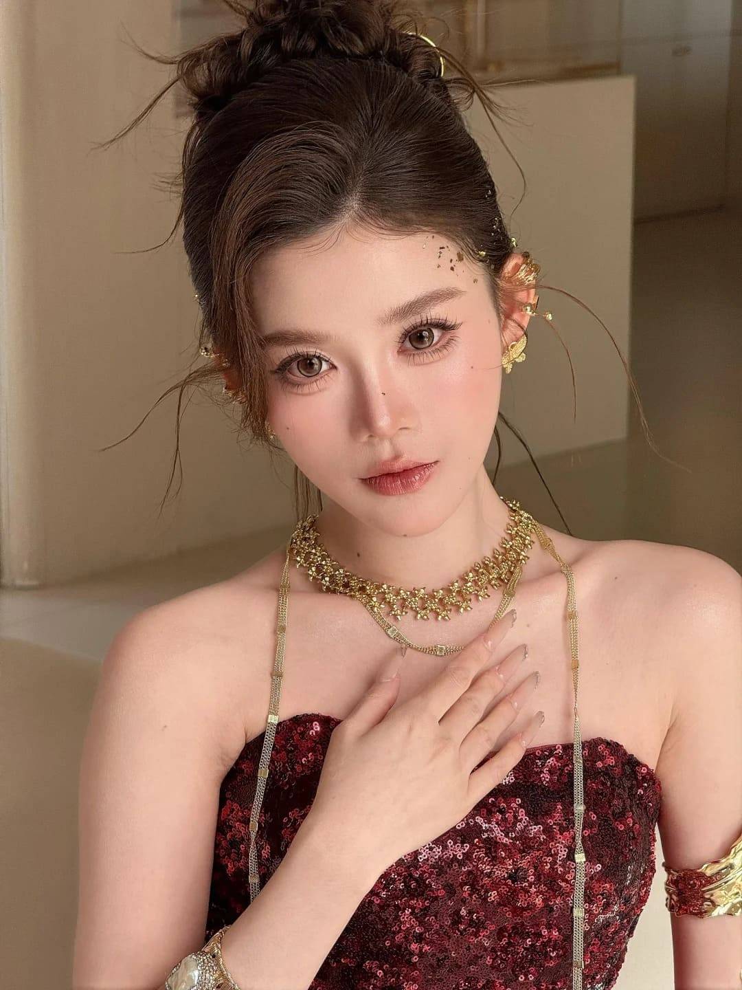 các kiểu tóc đi tiệc