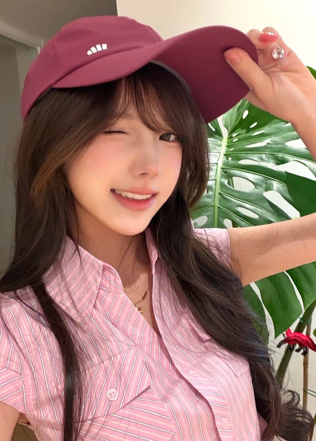 cách đội mũ lưỡi trai đẹp cho nữ