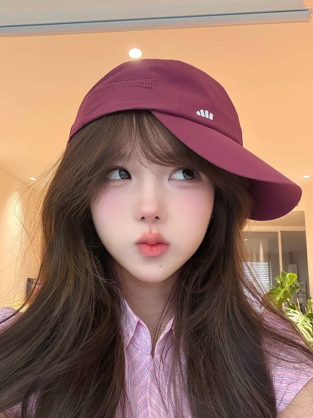 cách đội mũ lưỡi trai đẹp cho nữ