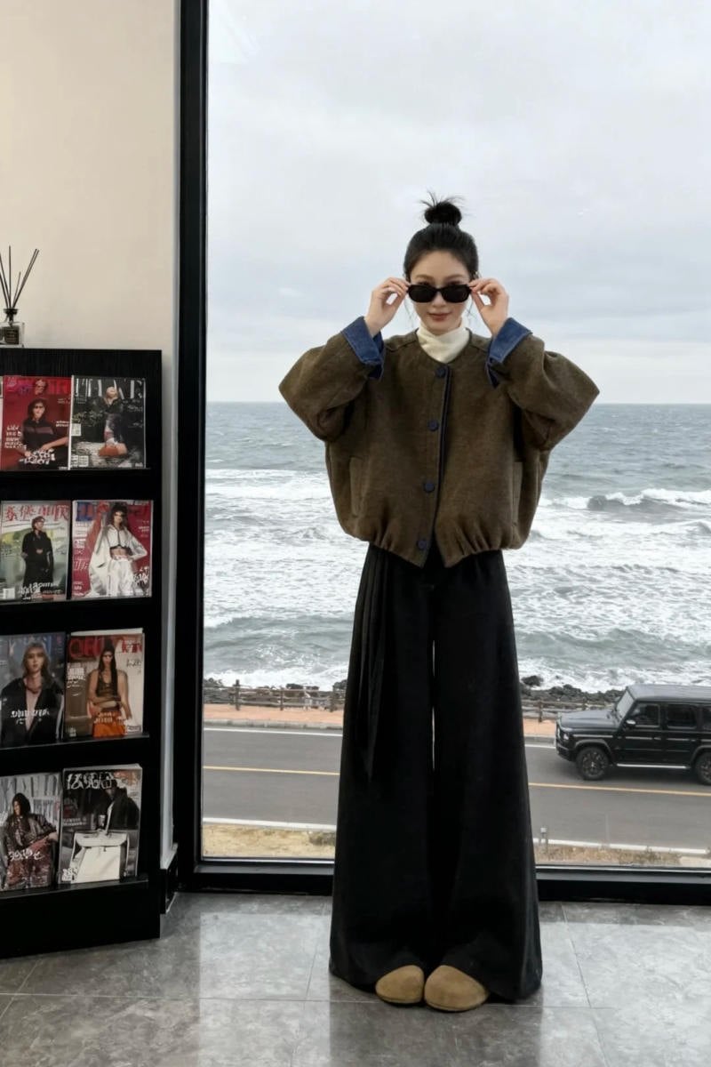26. Áo khoác dạ cổ tròn nâu rêu + Quần ống rộng