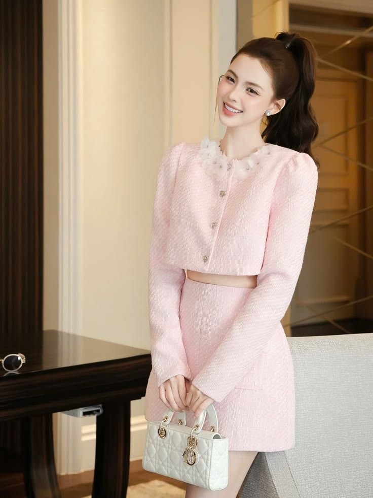 cách phối đồ với chân váy dạ tweed