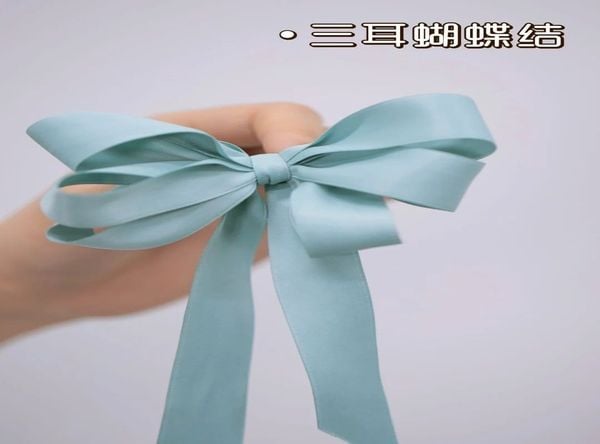 cách thắt nơ cổ áo