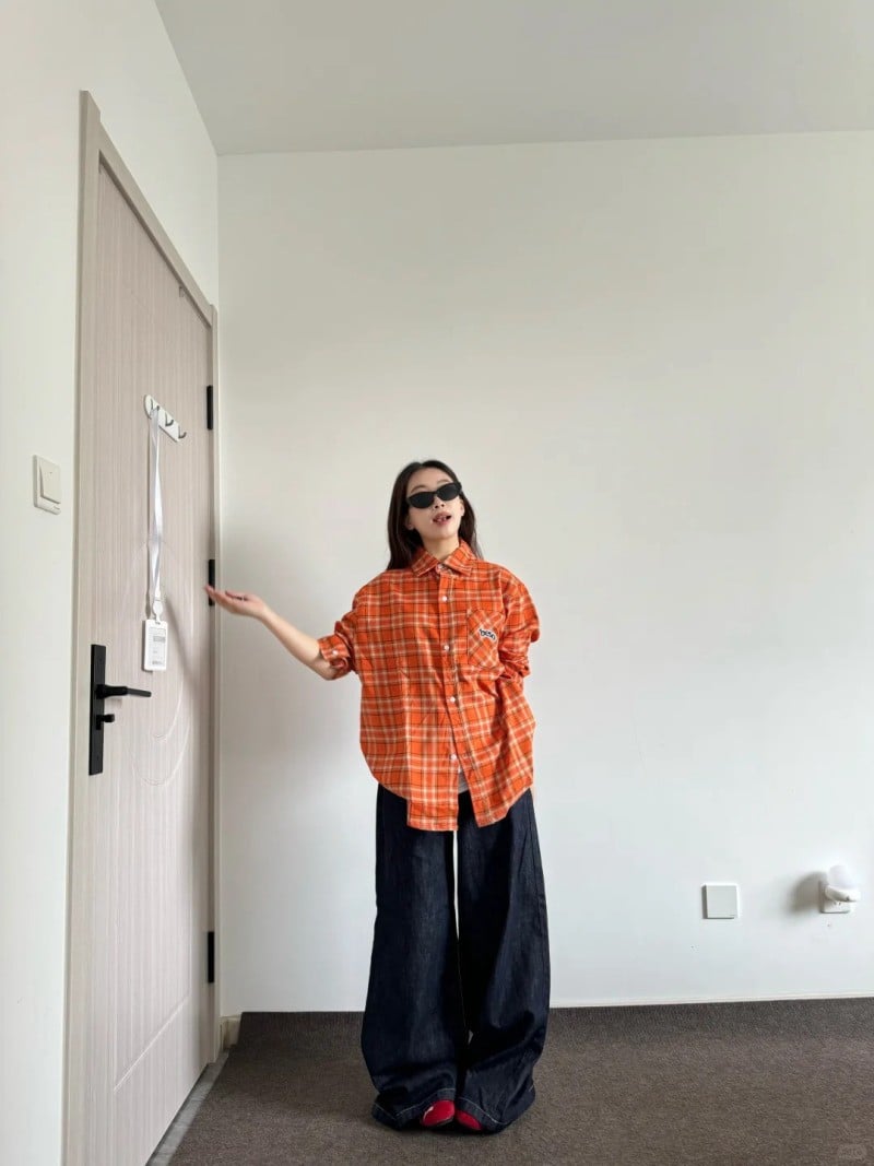 màu cam kết hợp với màu gì