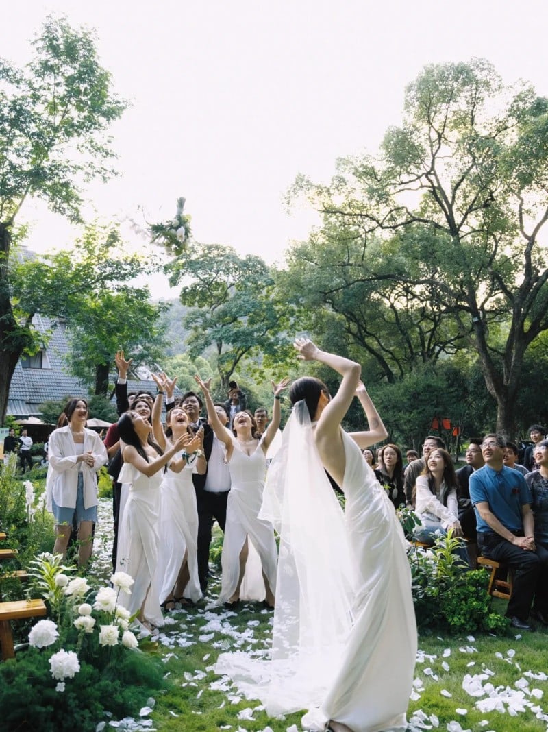 cap đăng ảnh cưới