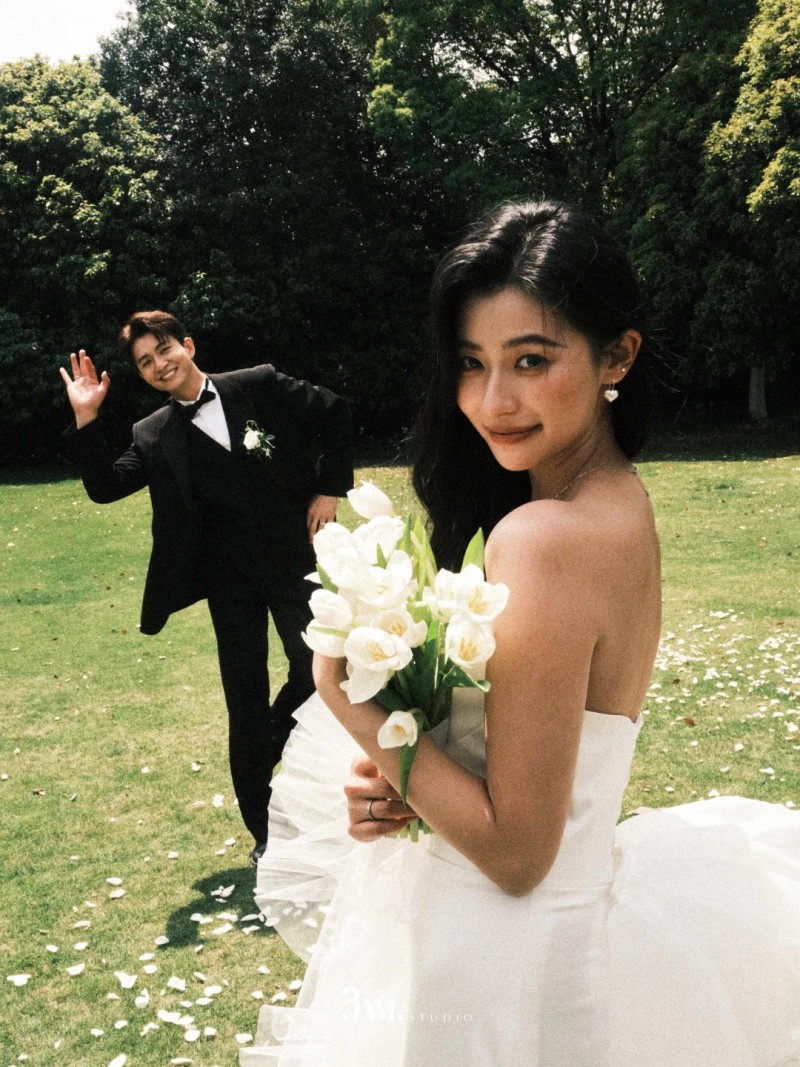 cap đăng ảnh cưới