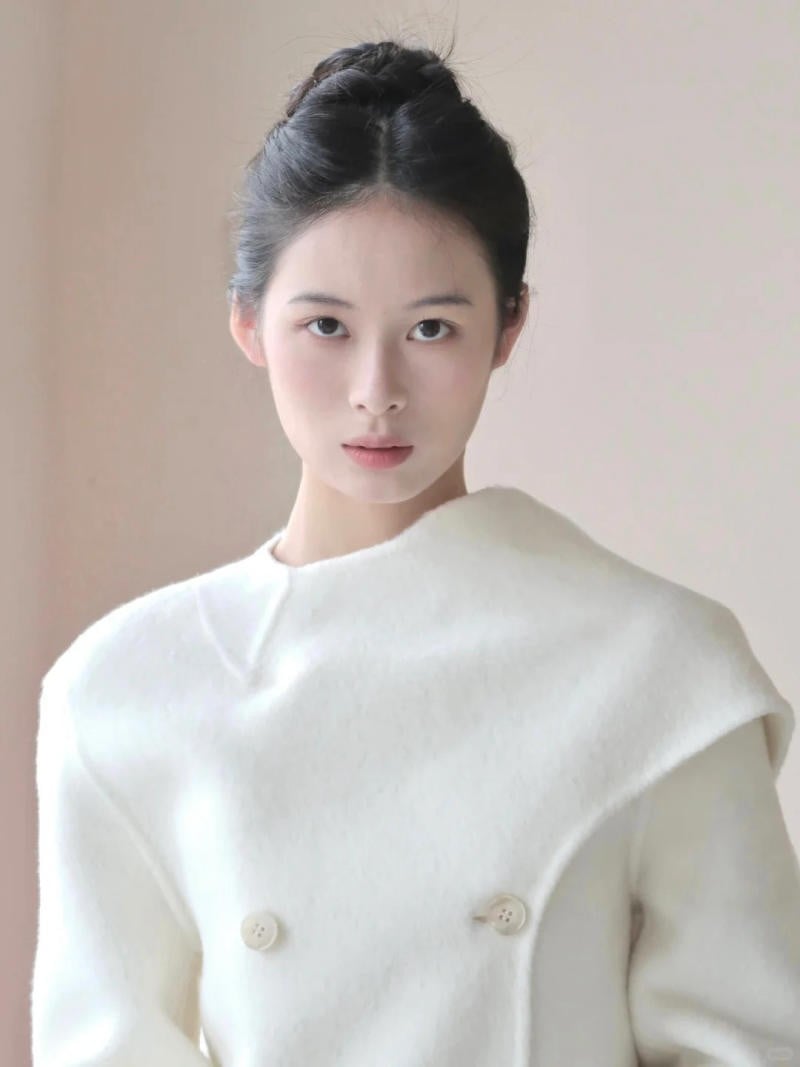 cách búi tóc không bị già