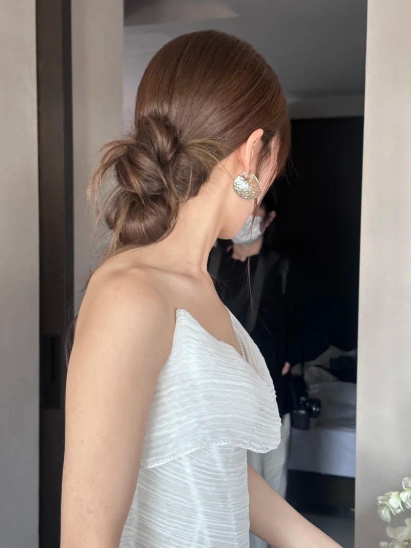 cách búi tóc không bị già