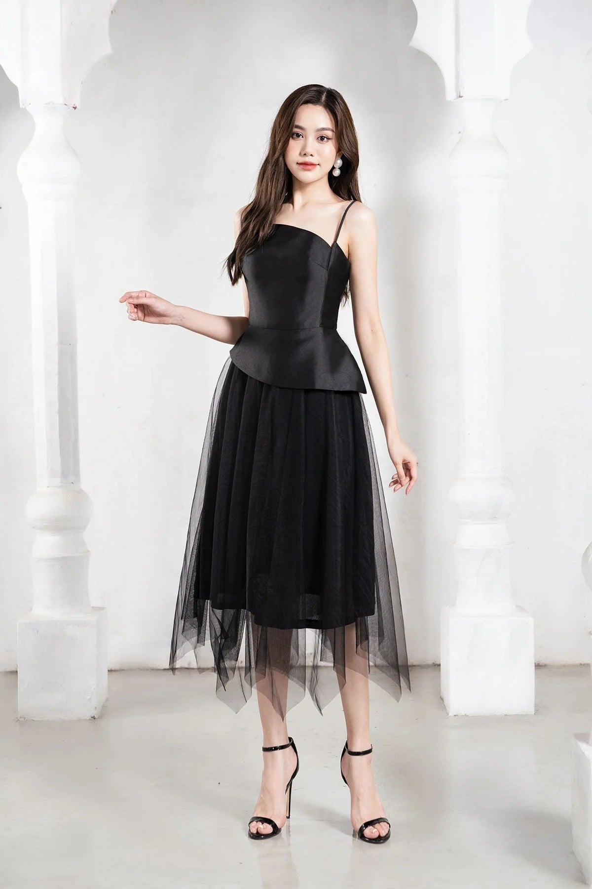 Set 5: Áo hai dây lụa (Camisole) và chân váy Satin dáng suông