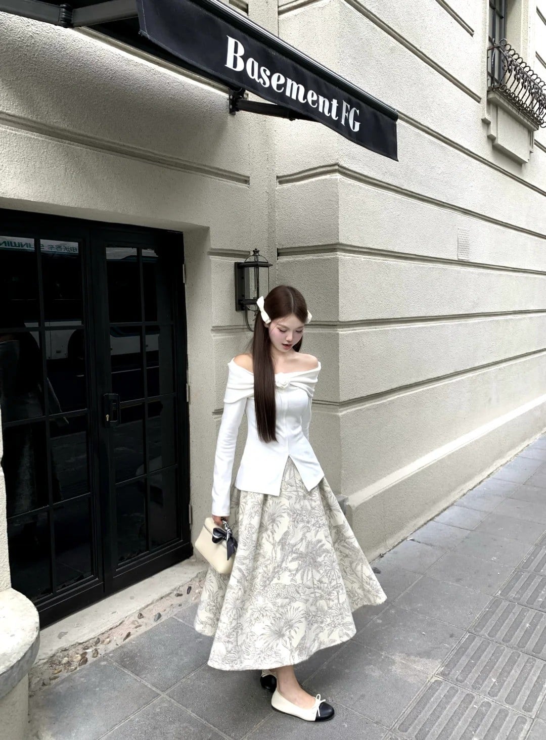 Set 2: Áo trễ vai quyến rũ phối chân váy xòe rộng