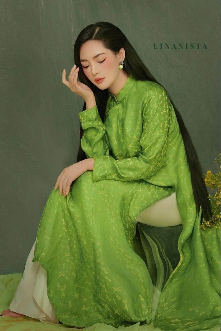 áo dài màu xanh ngọc bích