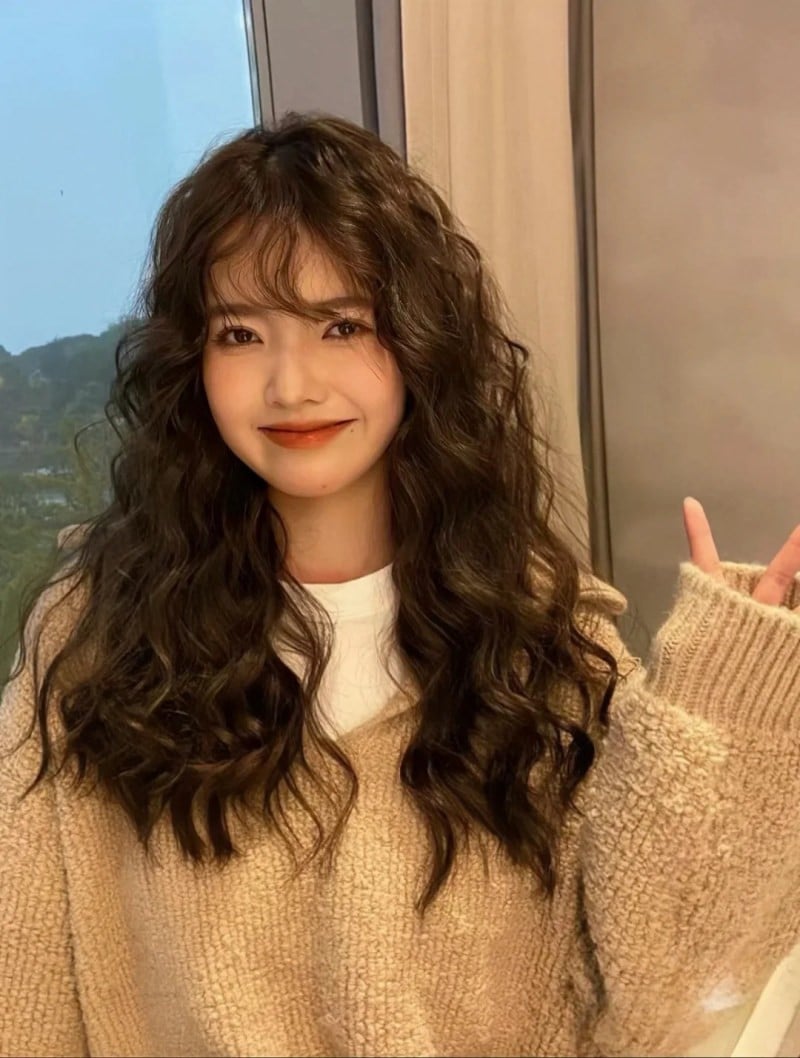 tóc mái cho mặt tròn trán thấp