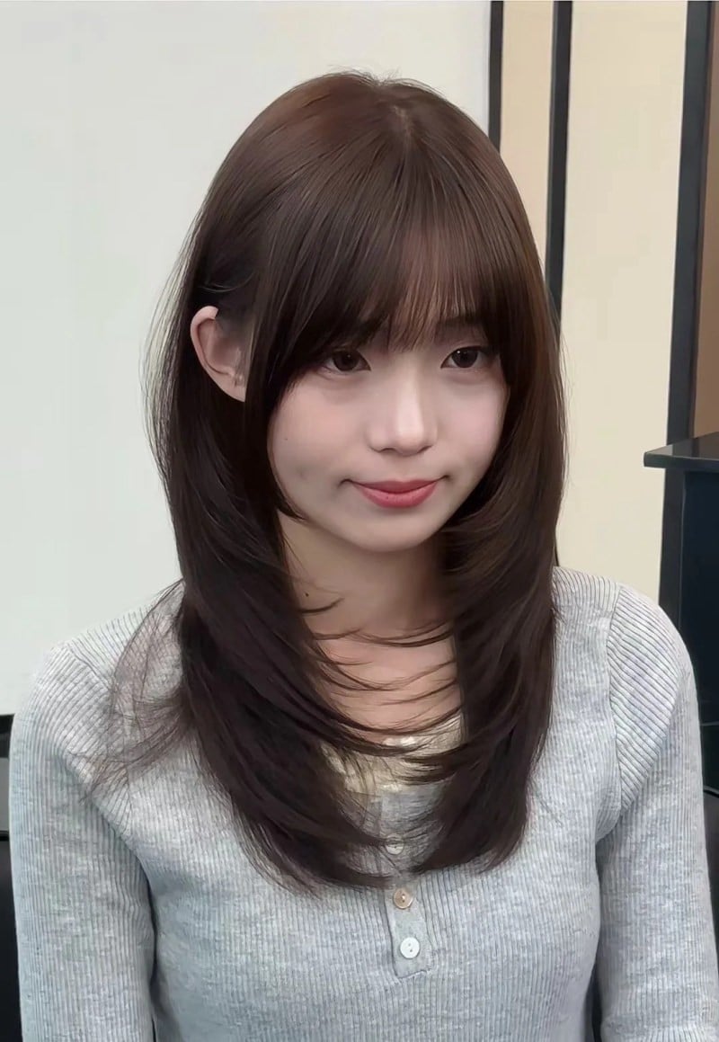 tóc mái cho mặt tròn trán thấp