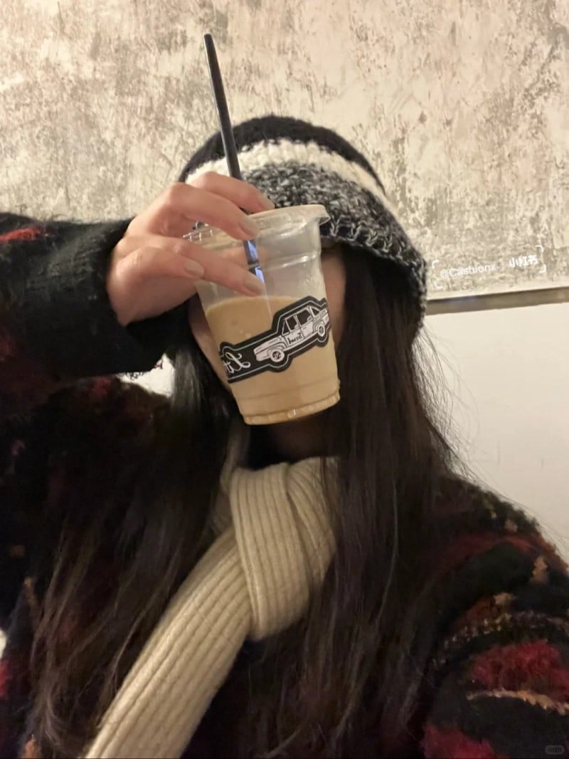 chụp ảnh che mặt